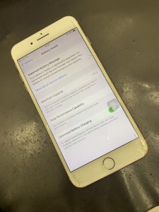 iPhone８plus　画面修理　バッテリー交換