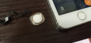 iphone修理　ホームボタン