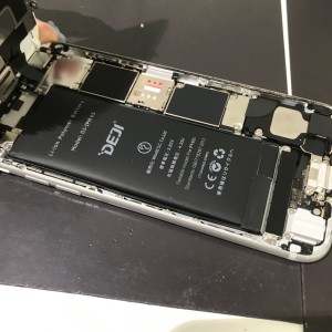 iPhone６s　バッテリー膨張