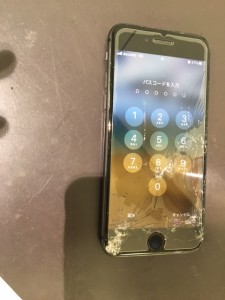 iphone8 画面割れ交換修理