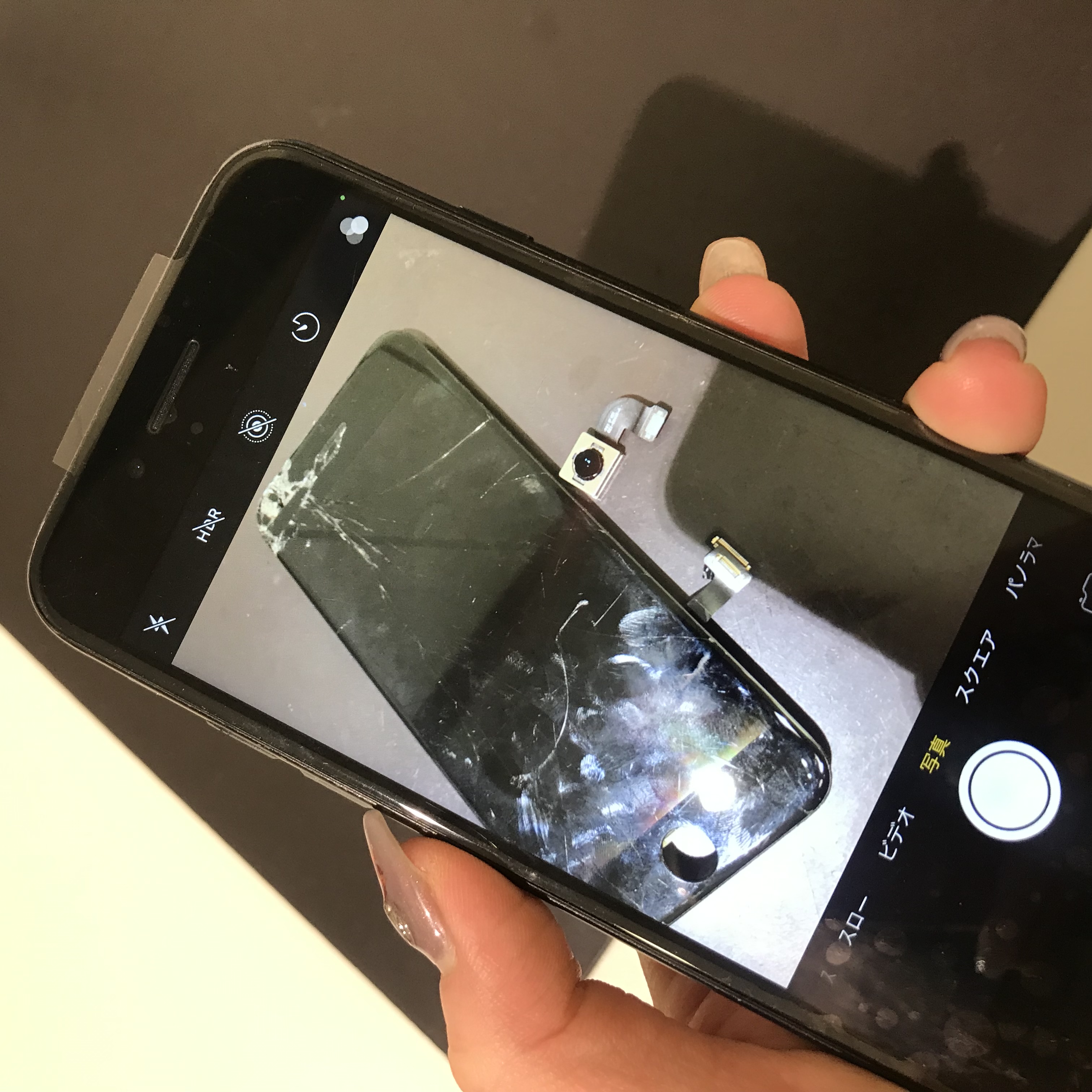 iPhone８　フロントパネル修理　バックカメラ修理
