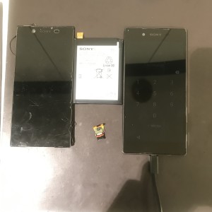 XperiaZ５　画面修理　バッテリー交換　ドックコネクター修理