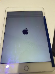 iPadmini４　液晶故障