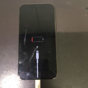 iPhone12Pro　充電部分交換
