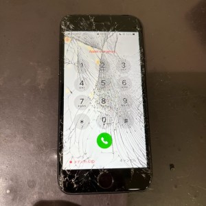 iPhone8　画面割れ修理