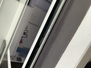 天理市　iPadAir2　画面の浮き