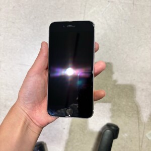 iPhoneSE第三世代　スマホガラスコーティング