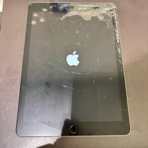 iPad6　フロントガラス交換修理