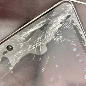 iPad6　フロントガラス交換修理