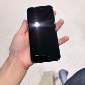 【生駒市緑が丘】iPhoneSE第二世代　スマホガラスコーティング