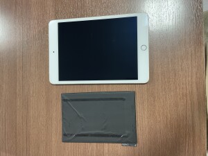 天理市　iPadmini4　バッテリー交換