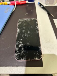 iphone15　フロントパネル交換