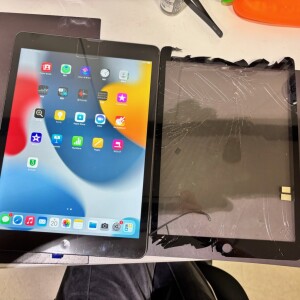 iPad9世代　フロントガラス交換