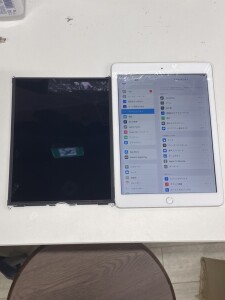 奈良県奈良市　iPad修理　液晶交換