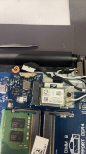 DELLinspiration（3593）充電口交換