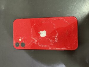 iPhone　背面割れ修理　奈良県天理市山田町