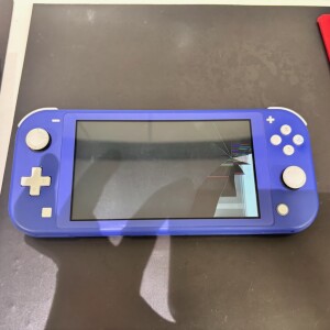 奈良県生駒市さつき台　任天堂Switchlite　液晶交換