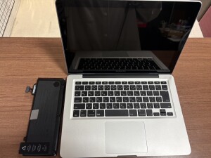 MacBookPro13インチ(A1278)　バッテリー交換　奈良県奈良市片原町
