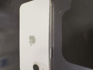 iPhone　バッテリー膨張　奈良県奈良市中辻町