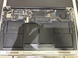 MacBook修理　内部洗浄　奈良県奈良市片原町