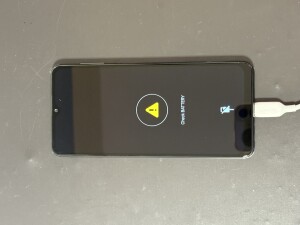 GalaxyA32　バッテリー交換　奈良県生駒市山崎町