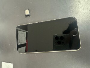 iPhoneのイヤースピーカー