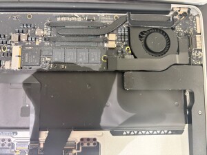 奈良市宝来町　MacBookAir13inch2017　A1466