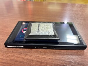 奈良県天理市石上町　Switch　バッテリー交換　バッテリー膨張