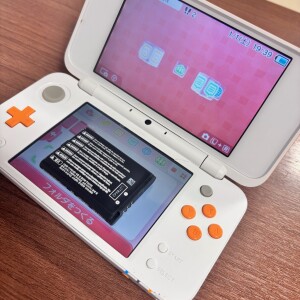 奈良県奈良市法蓮町 New2DSLL バッテリー交換