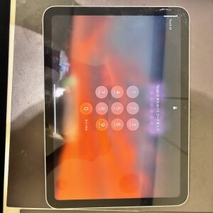 奈良県奈良市青山　iPad10　ガラス交換修理
