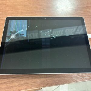 奈良県奈良市佐紀町 SurfaceGO4 画面割れ、液晶故障修理