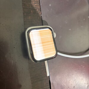 奈良県生駒市東生駒　Applewatch6　40MM　画面修理