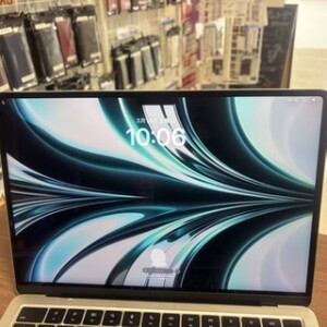 奈良県生駒市菜畑町　MacBook（A2681）　液晶交換