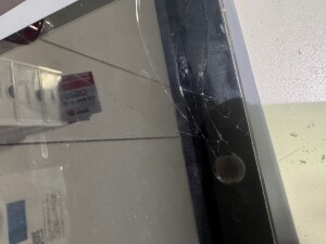 iPad8 画面割れ 自分で修理