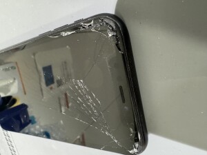 iPhoneXR タッチ効かない