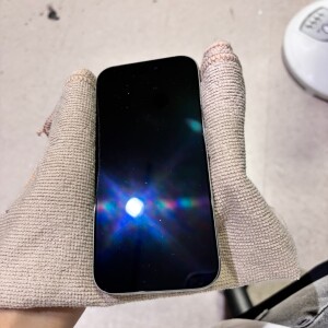 奈良県奈良市佐紀町 iPhone16Pro ガラスコーティング