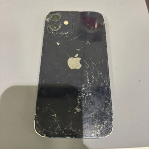 奈良県奈良市高畑町　iphone12　背面パネル交換