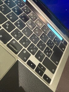 奈良県奈良市秋篠町　MacBook（A2338）　タッチバー交換修理