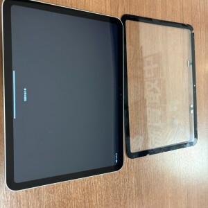 奈良県生駒市菜畑町　iPad10　ガラス交換
