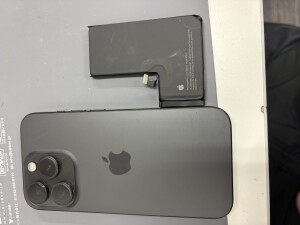 奈良県大和郡山iPhone15Proバッテリー交換