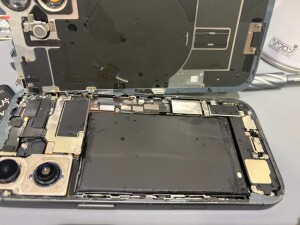 奈良県生駒郡平群町 iPhone17 水没復旧作業