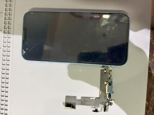 奈良県奈良市iPhone 13充電口