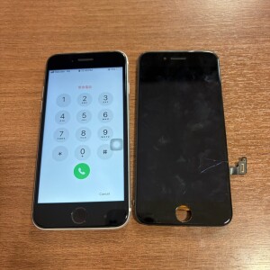奈良県天理市内馬場町　iPhoneSE第二世代　画面交換